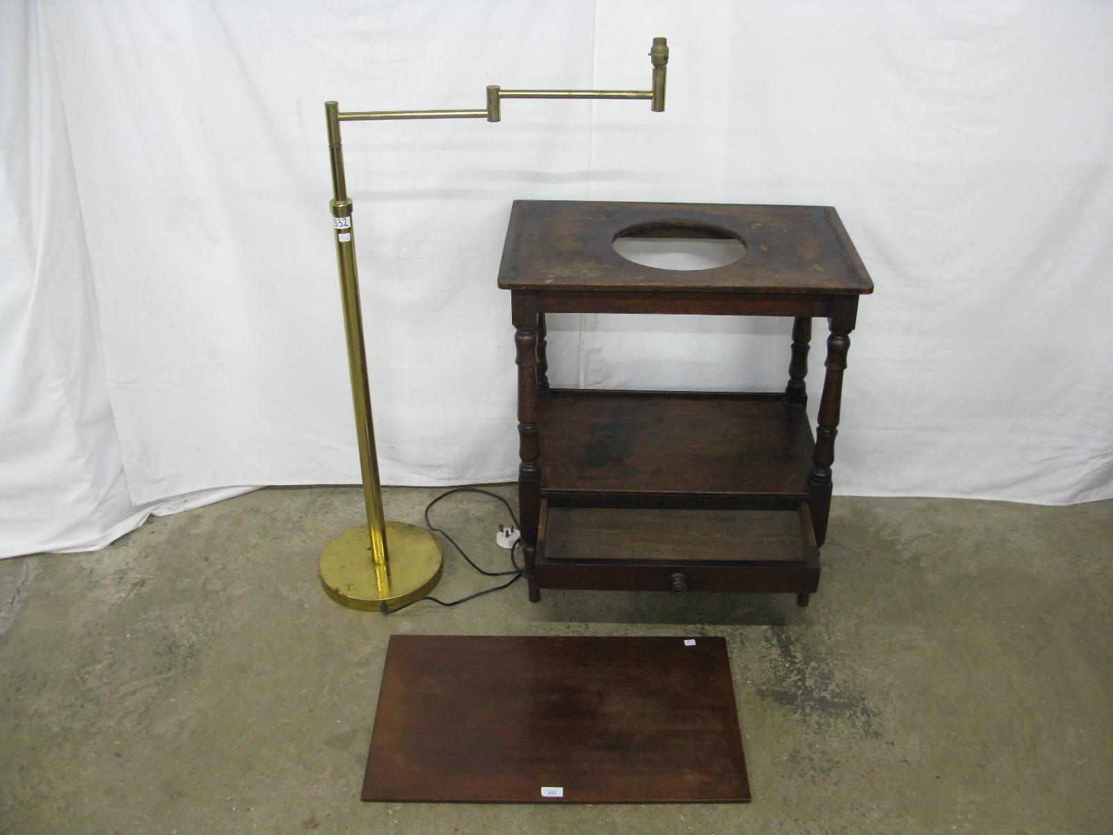 Mahogany washstand/side table, the loose top with wash basin aperture below, standing on turned - Image 2 of 6