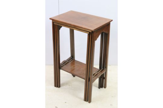 Tall nest of three mahogany tables with inlay border detail H 66cm, W 41cm, D 28cm - Image 10 of 10