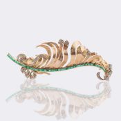 Große Vintage Blattbrosche mit Smaragd- und Brillant-Besatz.