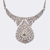 Fin de siècle Collier mit großem Rosendiamant.