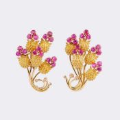 Paar Vintage Rubin Blüten-Ohrringe.