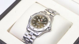 Tag Heuer Professional 2000 Date Quartz with Box