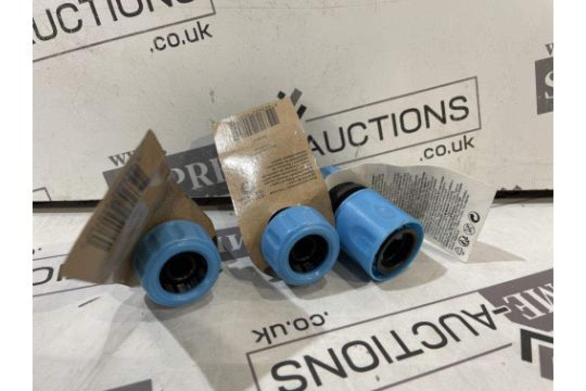 300 X BRAND NEW HOSE CONNECTORS R19-1