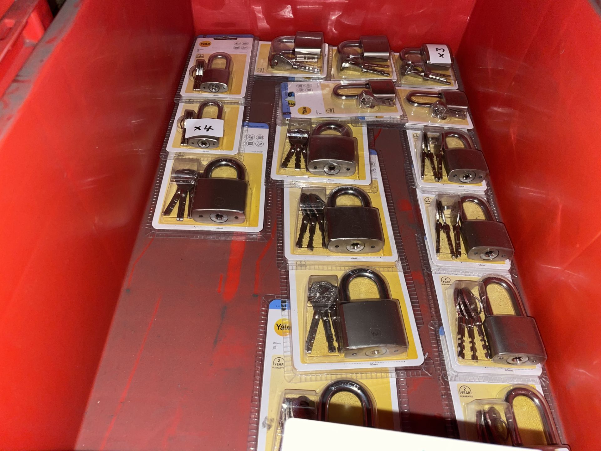 Assorted Padlocks 19 X BRAND NEW ASSORTED YALE PADLOCKS IN VARIOUS DESIGNS AND SIZES (LOC ...