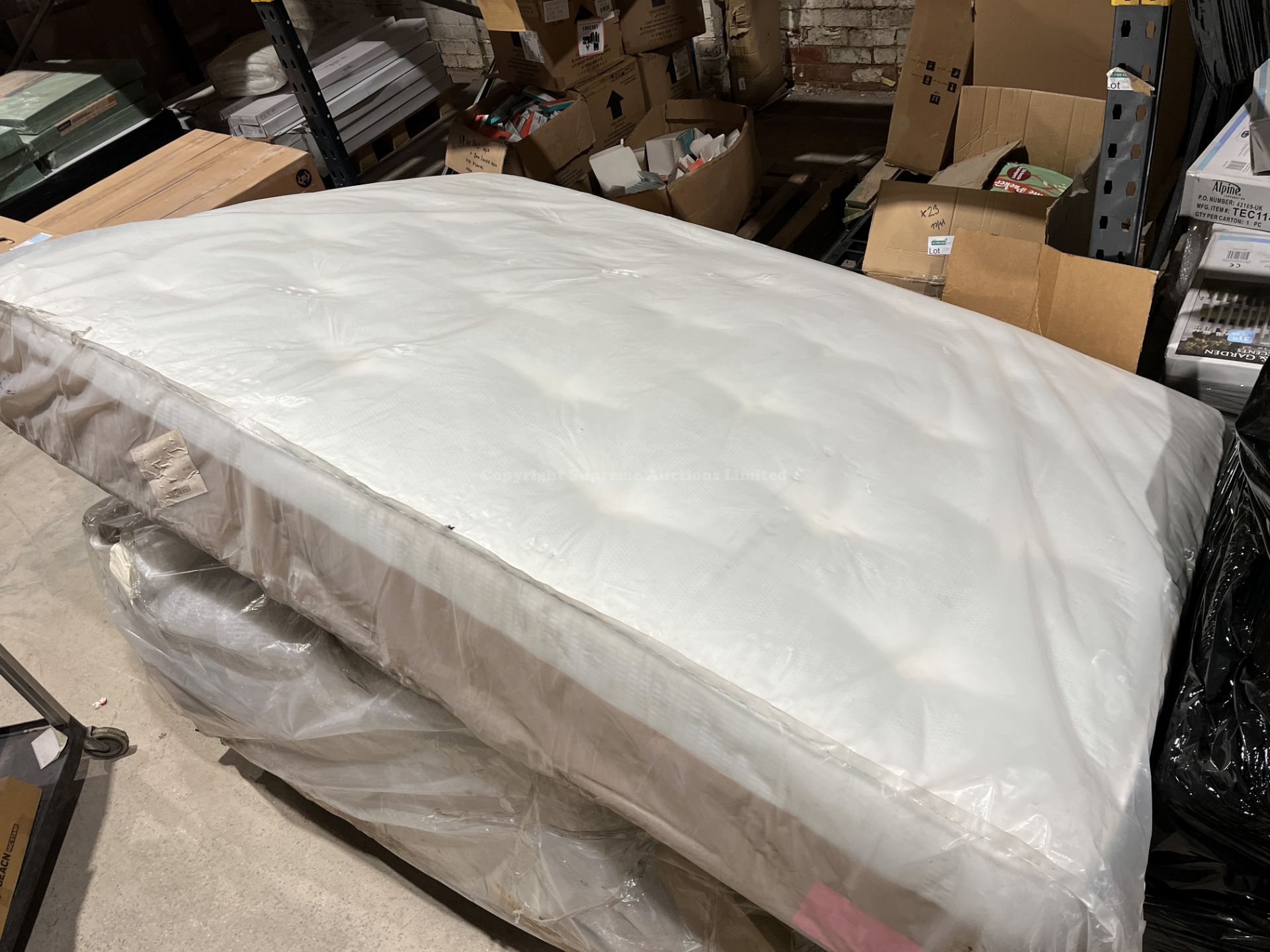 BRAND NEW & PACKAGED 4FT6 MEMORY TOPPED MATTRESS. (S1)