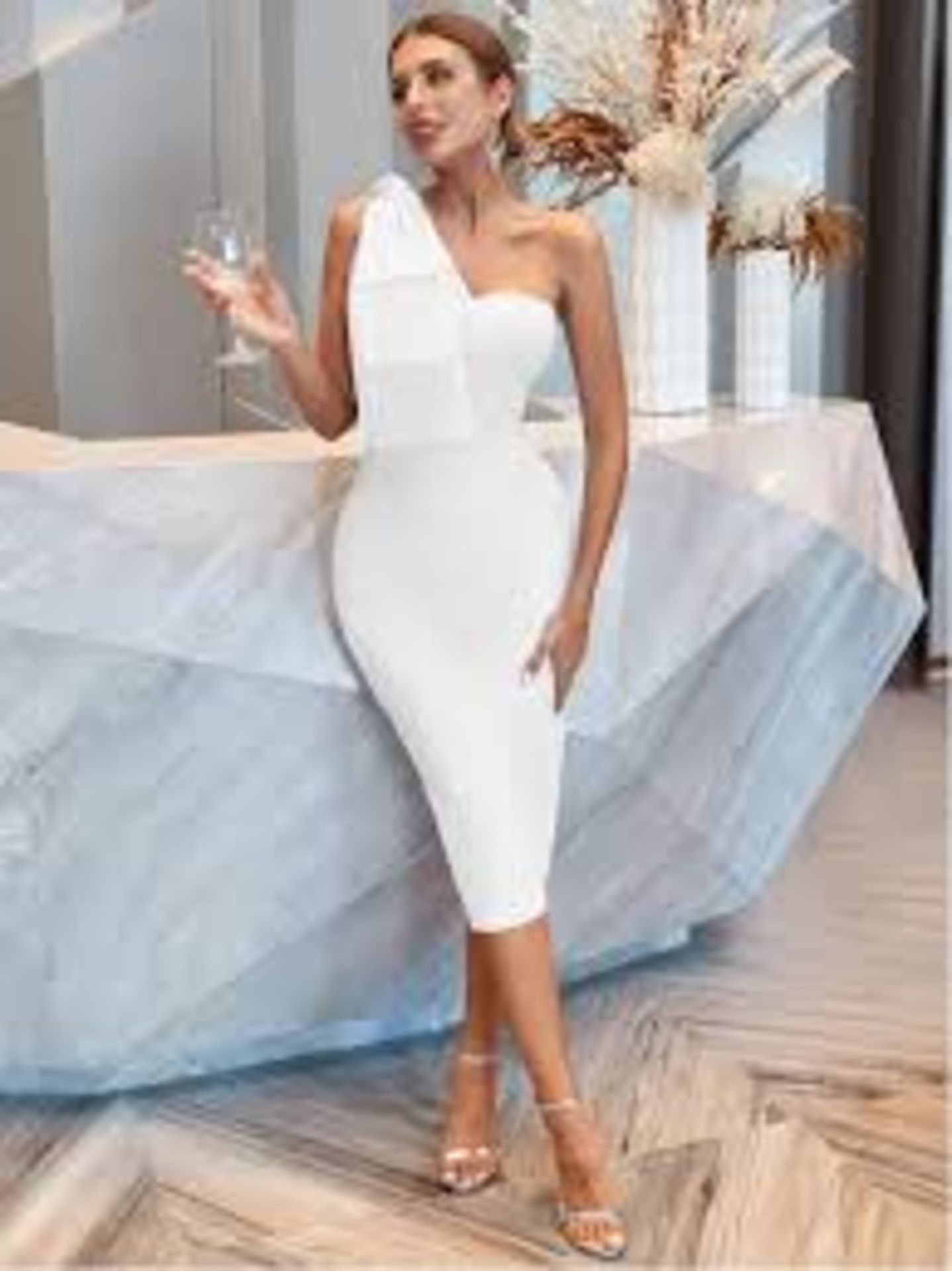 250 X BRAND NEW PIECES OF BRANDED WOMENS CLOTHING IN VARIOUS DESIGNS AND SIZES INCLUDING - Image 22 of 26