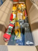 40 X BRAND NEW ASSORTED UMBREALLS IN VARIOUS DESIGNS AND SIZES R7-1