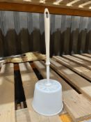 25x BRAND NEW CHARLES BENTLEY Toilet Brush Set - WHITE. RRP £9.95 EACH. (DR8-2). (P3302.BK)