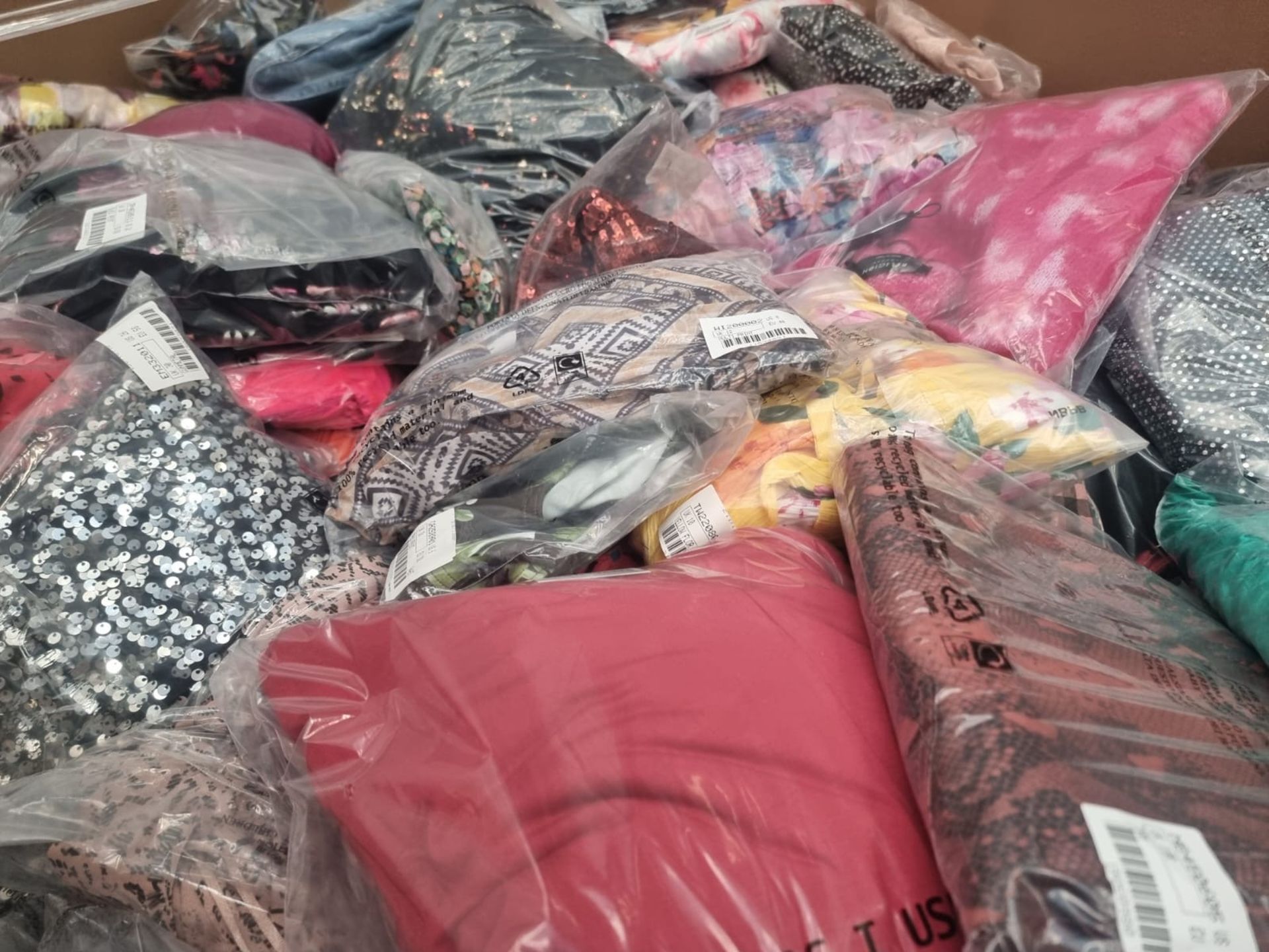 Trade Lot 100 x New & Packaged Mixed Items from A Major UK Retailer. May include: Jeans, Dresses, - Image 17 of 49