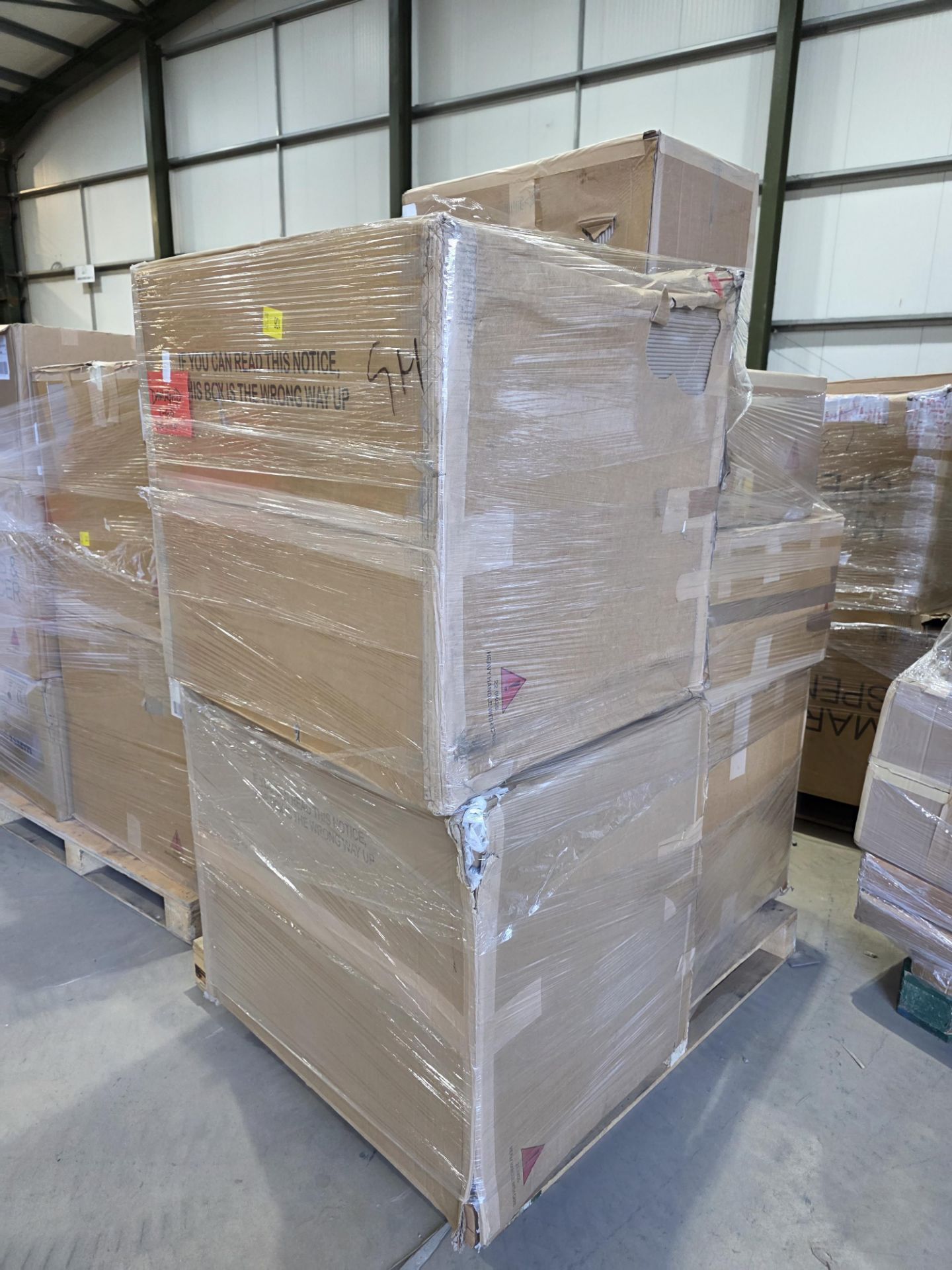 Mixed Unchecked Pallet – Direct from Marks & Spencer. Excellent Resale Opportunity – Top Branded - Image 23 of 53