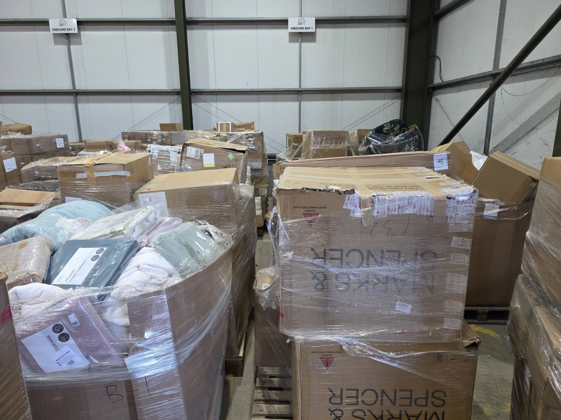 Mixed Unchecked Pallet – Direct from Marks & Spencer. Excellent Resale Opportunity – Top Branded - Image 36 of 53