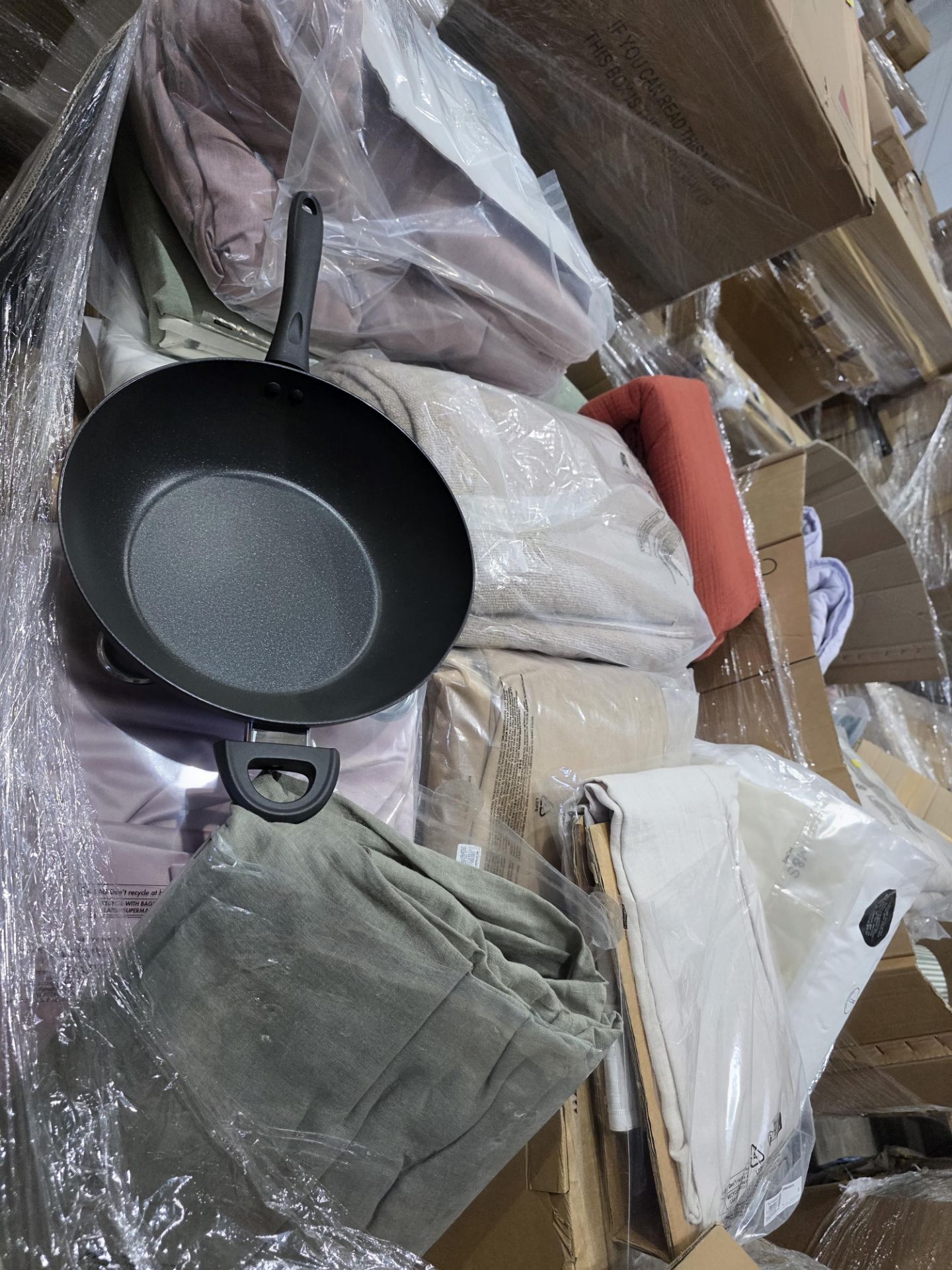 Mixed Unchecked Pallet – Direct from Marks & Spencer. Excellent Resale Opportunity – Top Branded - Image 40 of 53