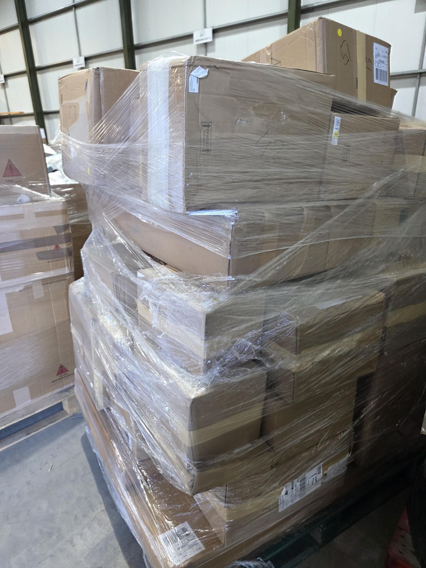 Mixed Unchecked Pallet – Direct from Marks & Spencer. Excellent Resale Opportunity – Top Branded - Image 42 of 53