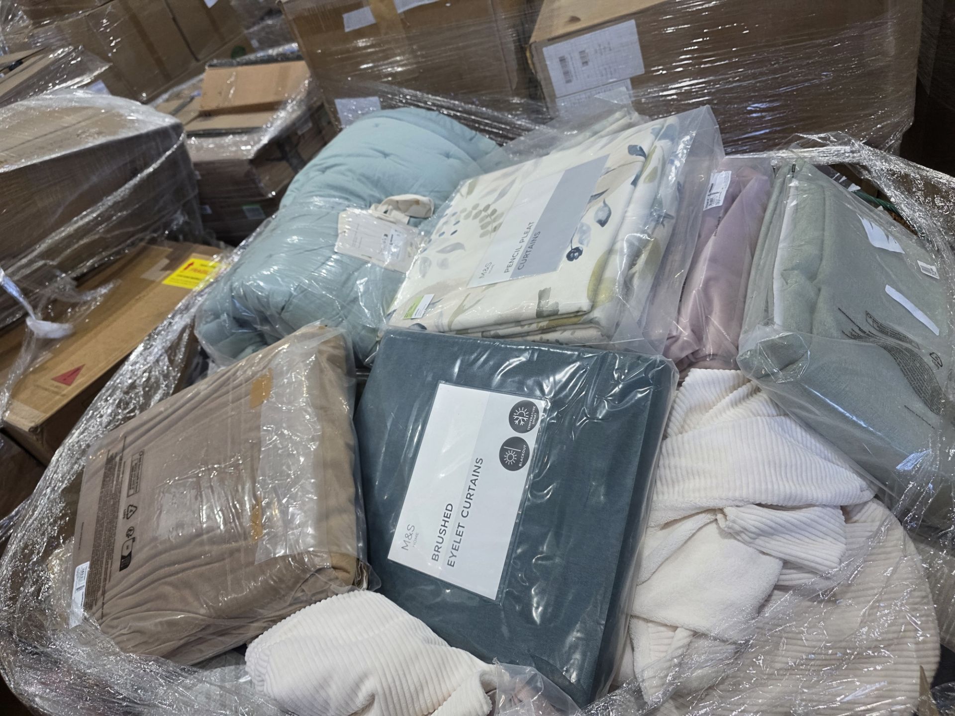 Mixed Unchecked Pallet – Direct from Marks & Spencer. Excellent Resale Opportunity – Top Branded - Image 43 of 53