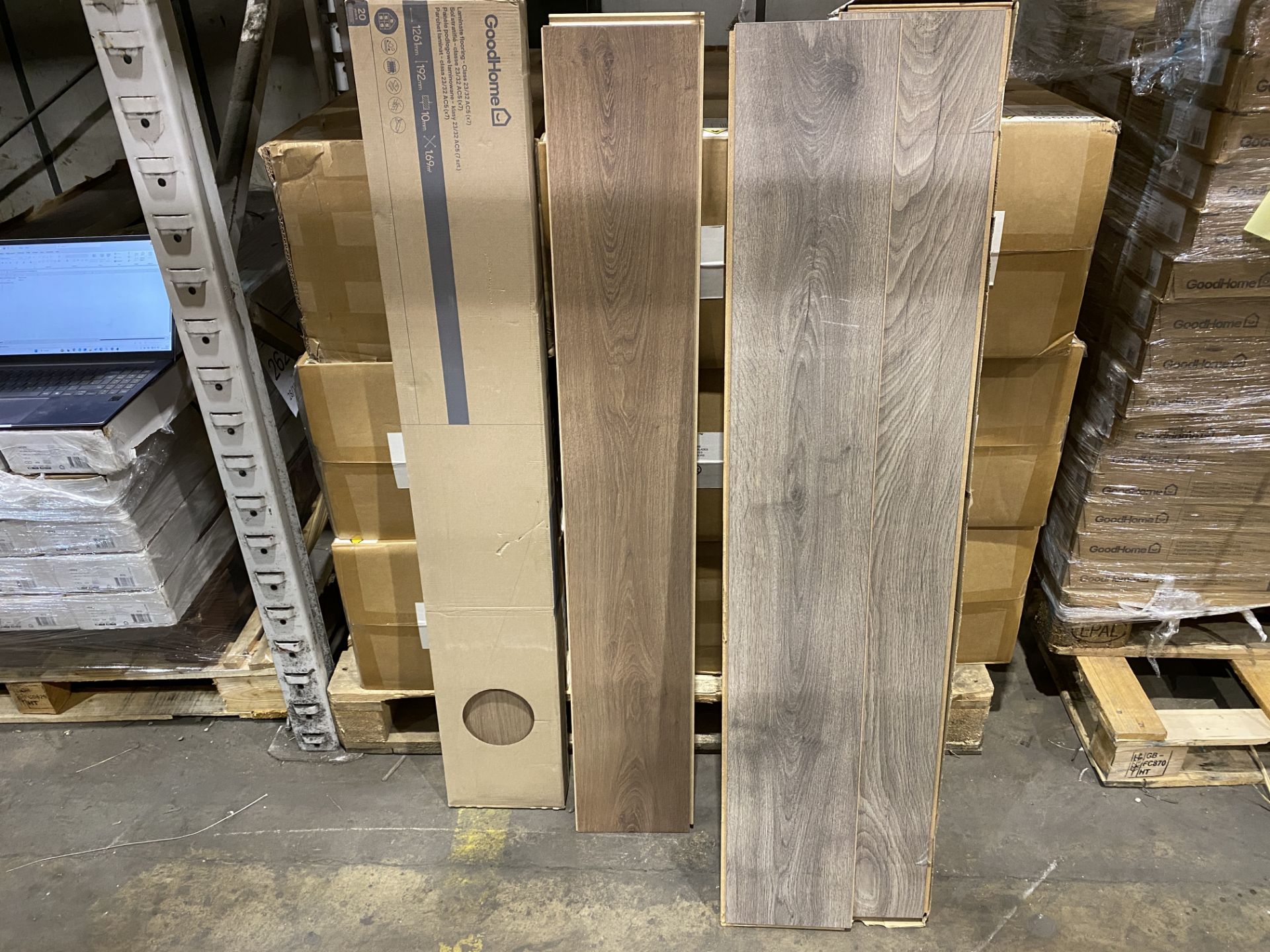 13 X MIXED PACKS OFLAMINATE FLOORING SUITABLE FOR UNDERFLOOR HEATING, WATER RESISTANT 3 X GREY 1. - Image 3 of 3