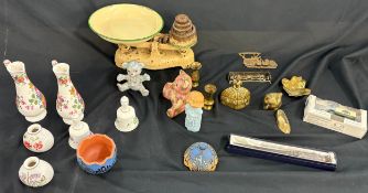 Set vintage kitchen scales with enamel bowl and weights, selection of brassware, pottery and a