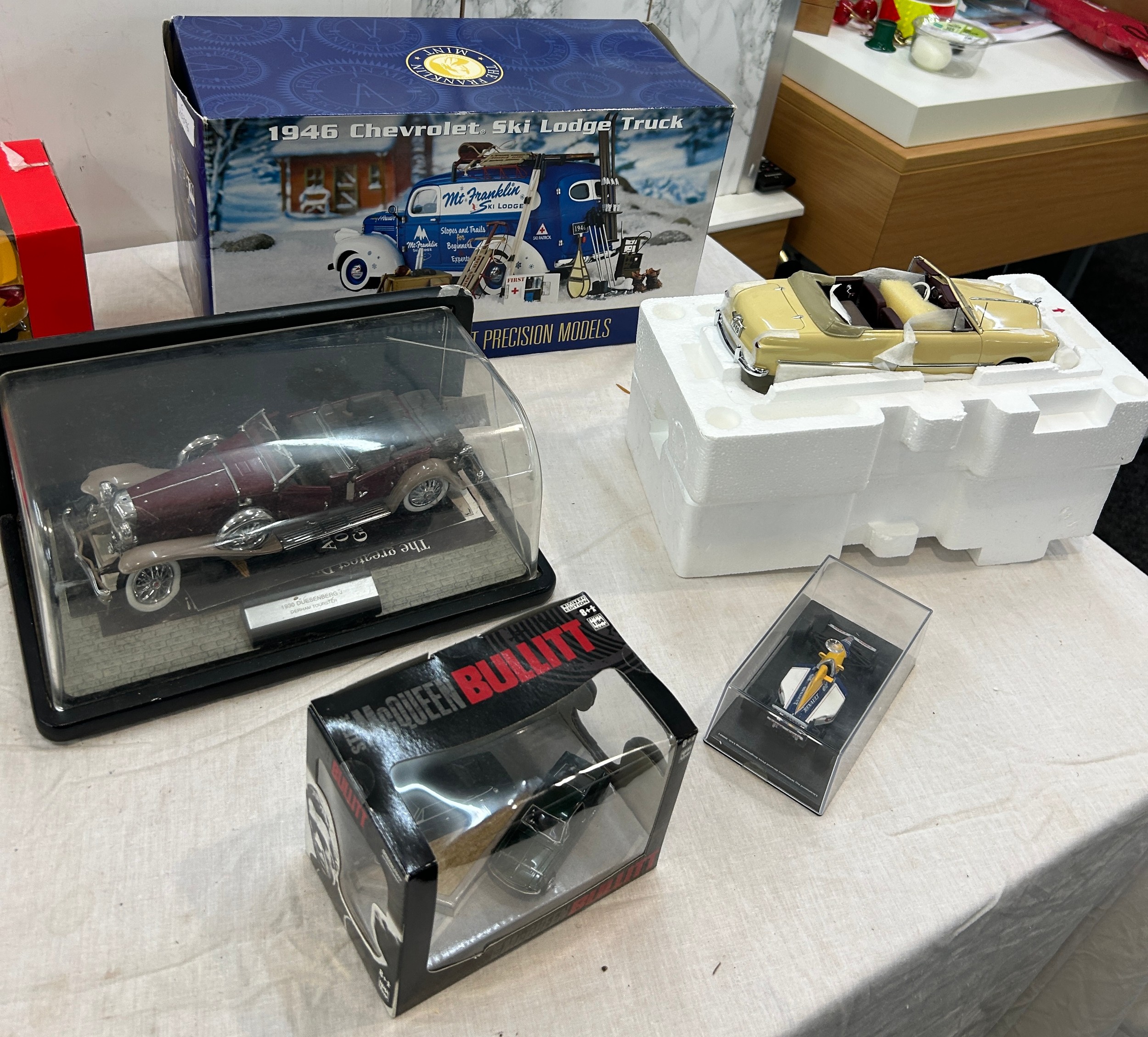 Selection of boxed die cast collectors vehicles to include Franklin Mint 1930 Duesenberg model J - Image 10 of 10