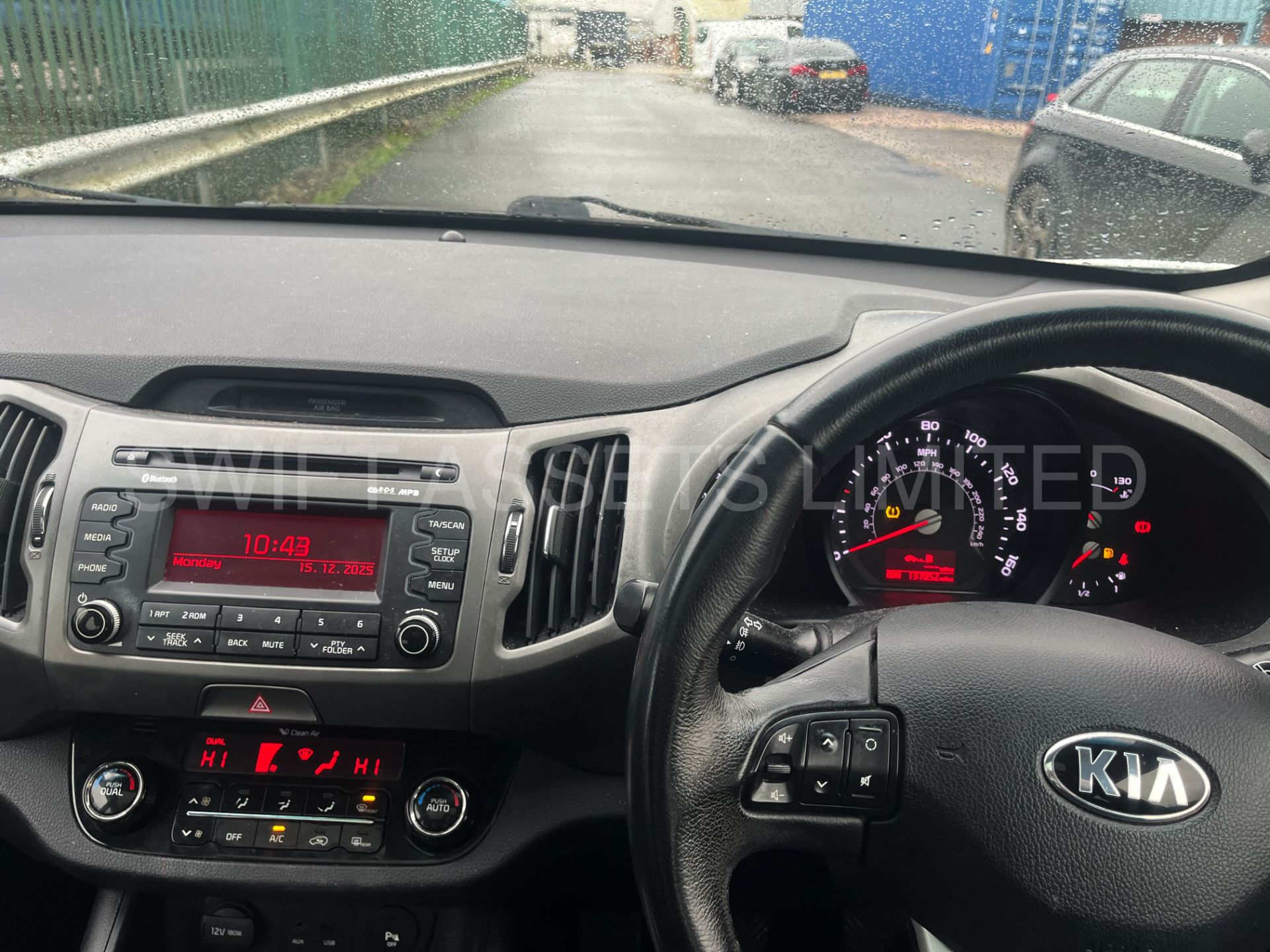 !!! ON SALE !!!KIA SPORTAGE 2 1.7 CRDI SUV - 2015 MODEL - AIR CONDITIONING - PANORAMIC ROOF - - WOW! - Image 13 of 13