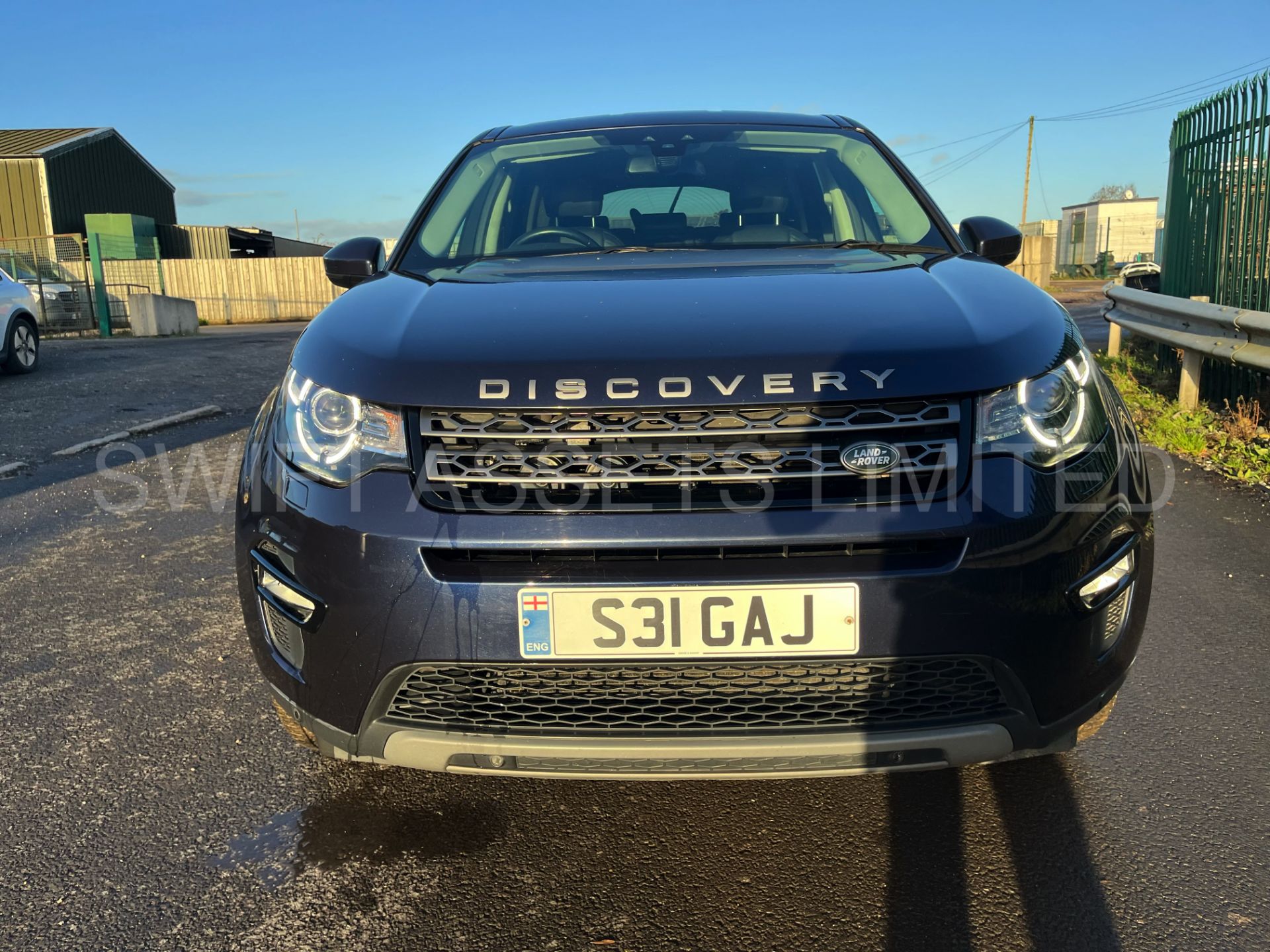 LAND ROVER DISCOVERY SPORT TD4 *SE TECH* AUTO - 7 SEATER - 2016 MODEL - AIR CON - SAT NAV - EURO 6 - Image 3 of 14