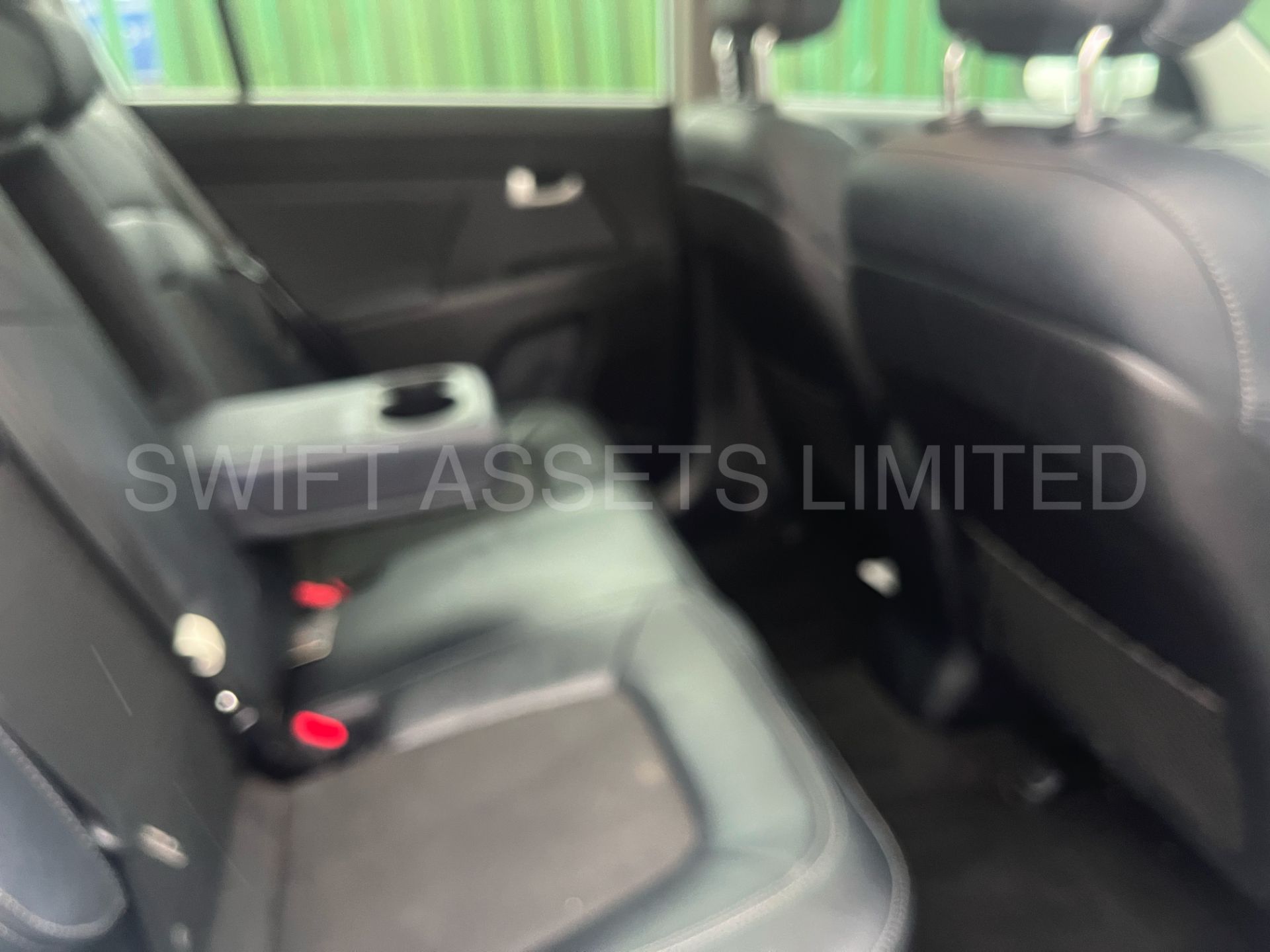 !!! ON SALE !!!KIA SPORTAGE 2 1.7 CRDI SUV - 2015 MODEL - AIR CONDITIONING - PANORAMIC ROOF - - WOW! - Image 7 of 13