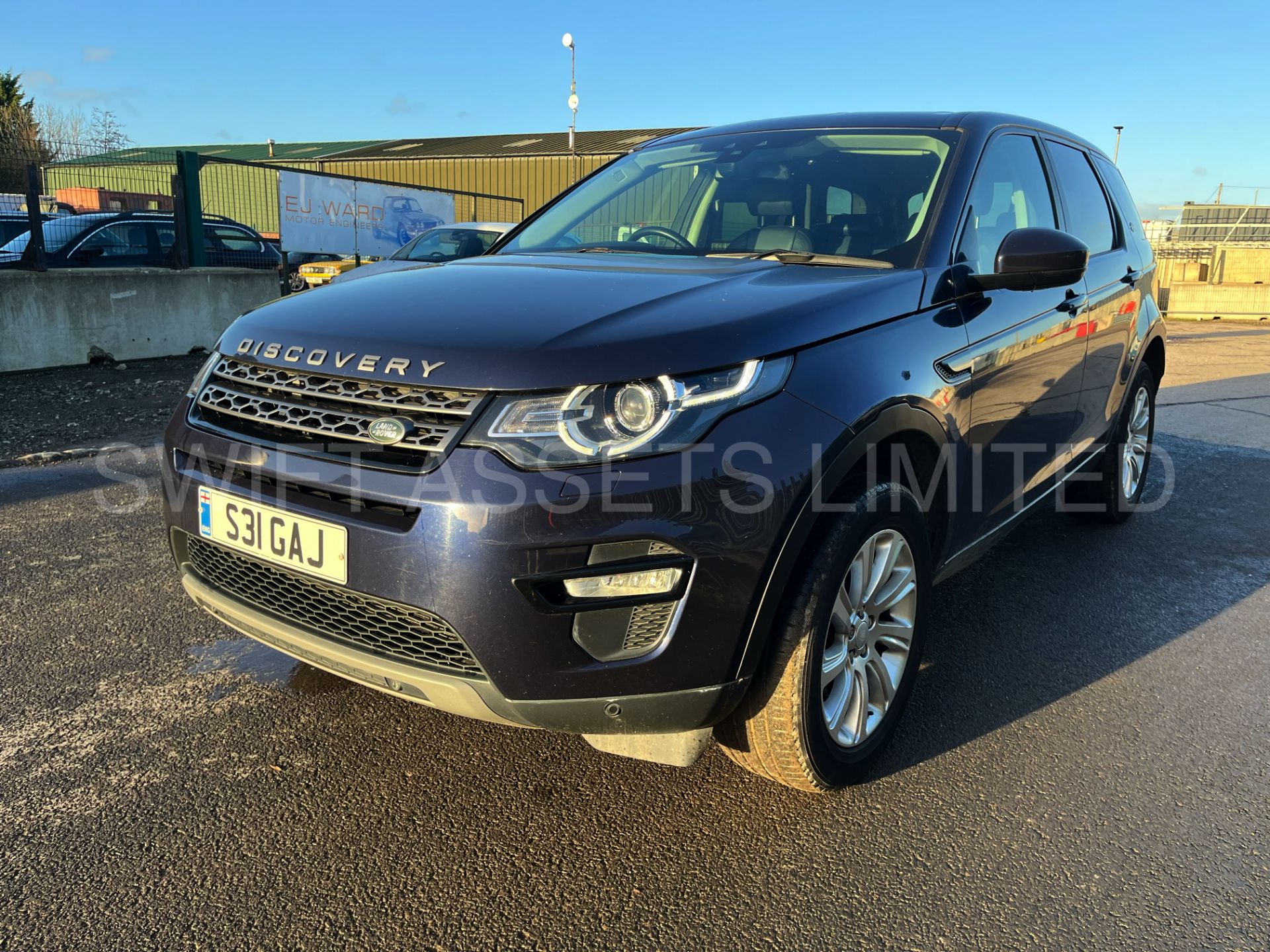 LAND ROVER DISCOVERY SPORT TD4 *SE TECH* AUTO - 7 SEATER - 2016 MODEL - AIR CON - SAT NAV - EURO 6 - Image 4 of 14