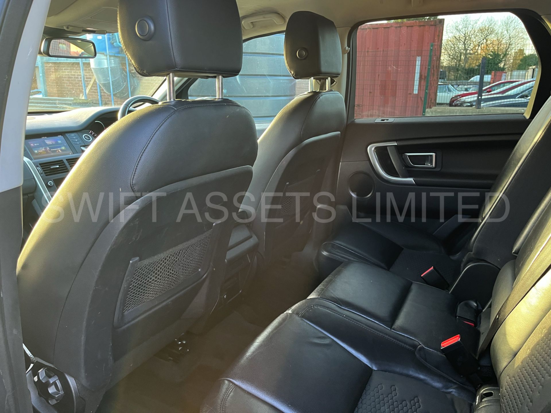 LAND ROVER DISCOVERY SPORT TD4 *SE TECH* AUTO - 7 SEATER - 2016 MODEL - AIR CON - SAT NAV - EURO 6 - Image 14 of 14