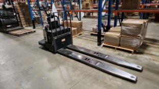 Crown Electric Rider Pallet Jack, mod. PE-4500-80, ser. 10016027, 24 V., 8000 lb @ 24 inches load