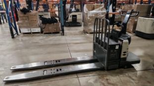 Crown Electric Rider Pallet Jack, mod. PE-4500-80, ser. 10005647 24 V., 8000 lb @ 24 inches load