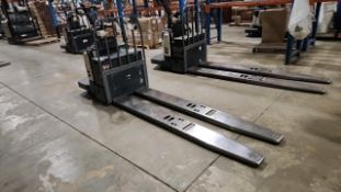 Crown Electric Rider Pallet Jack, mod. PE-4500-80, ser. 10016024, 24 V., 8000 lb @ 24 inches load