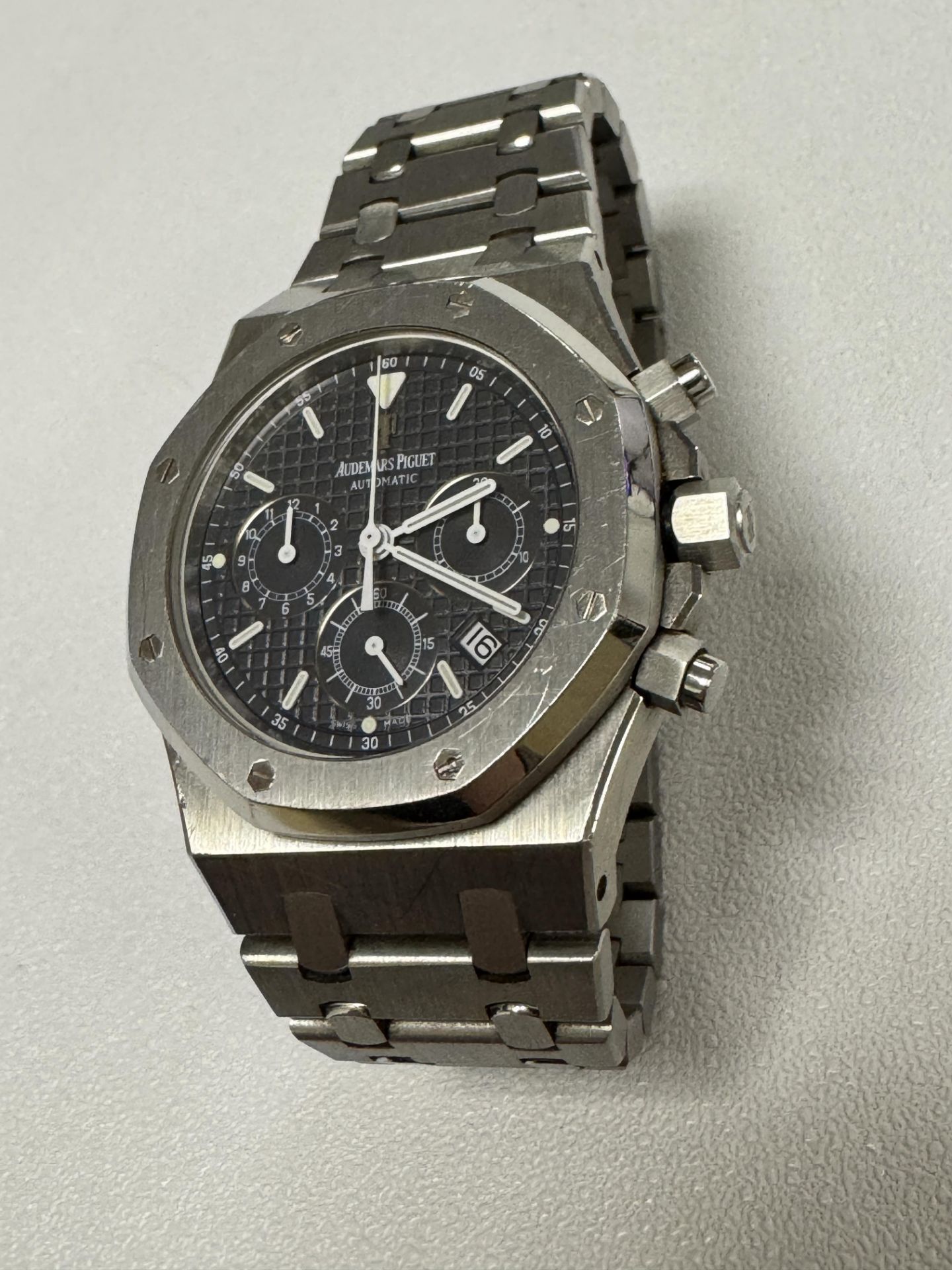 AUDEMARS PIGUET ROYAL OAK CHRONOGRAPH WATCH  - Image 8 of 14