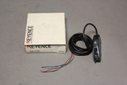 UNUSED KEYENCE SEPARATE AMPLIFIER PROXIMITY SENSOR