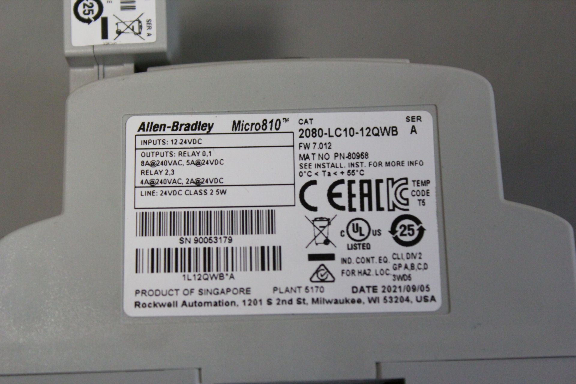 ALLEN BRADLEY MICRO810 PLC MODULE WITH LCD & USB COMM MODULE 2080-LC10 ...