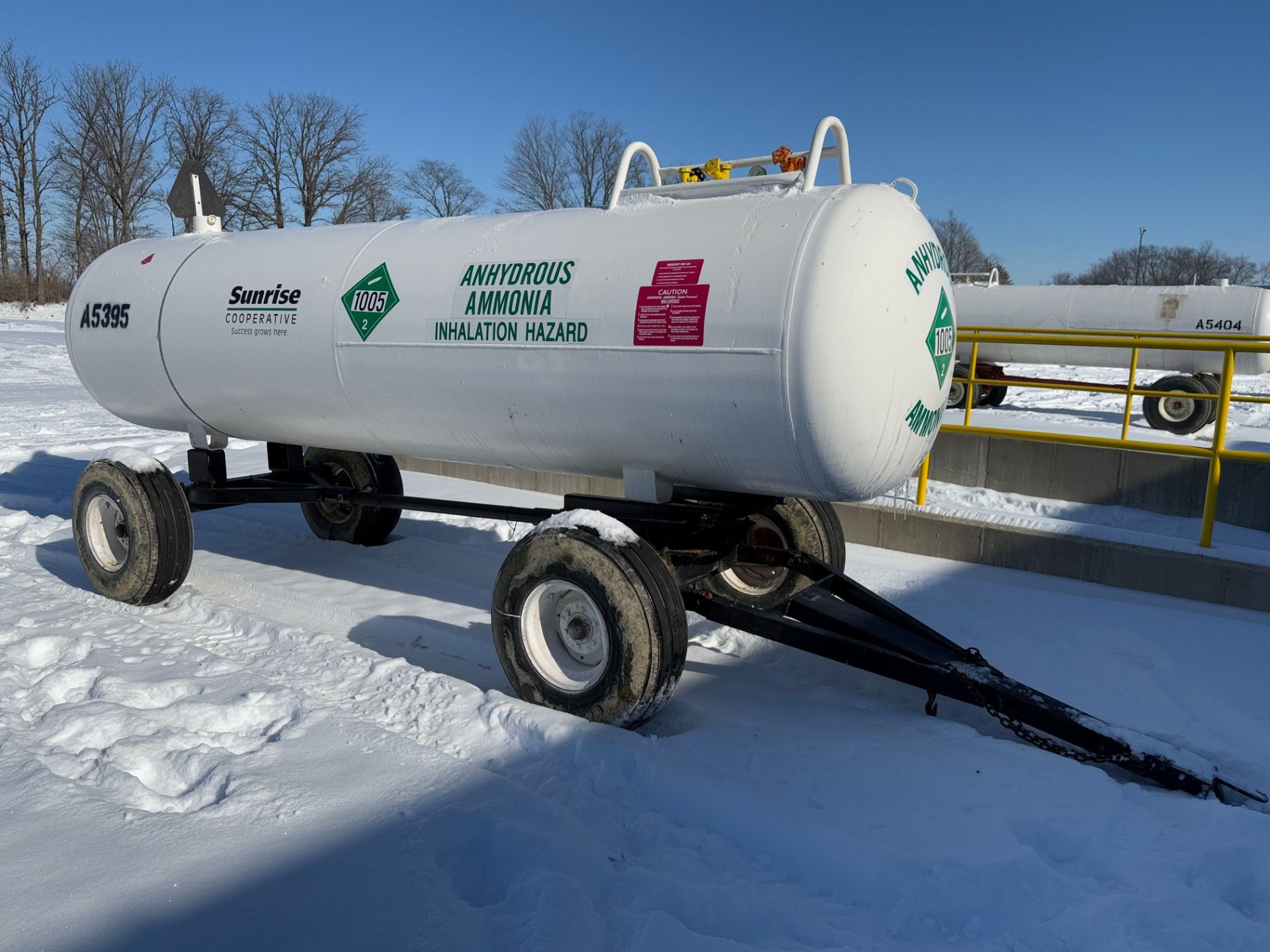 1450 gal NH3 tank on running gear - Image 2 of 19