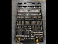 DeWalt Mechanics Tool Set