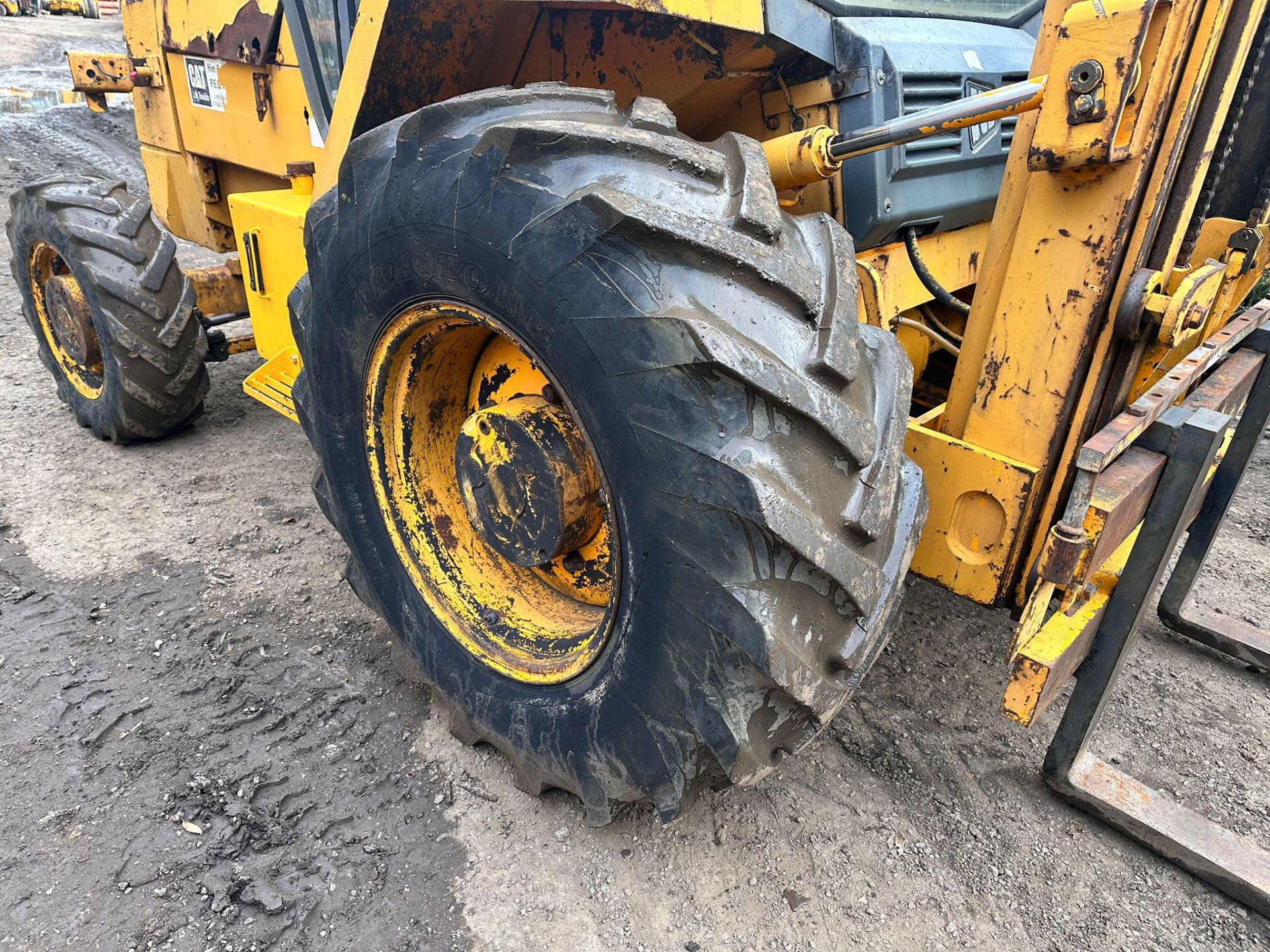 JCB 926 4WD ROUGH TERRAIN FORKLIFT - Image 14 of 15