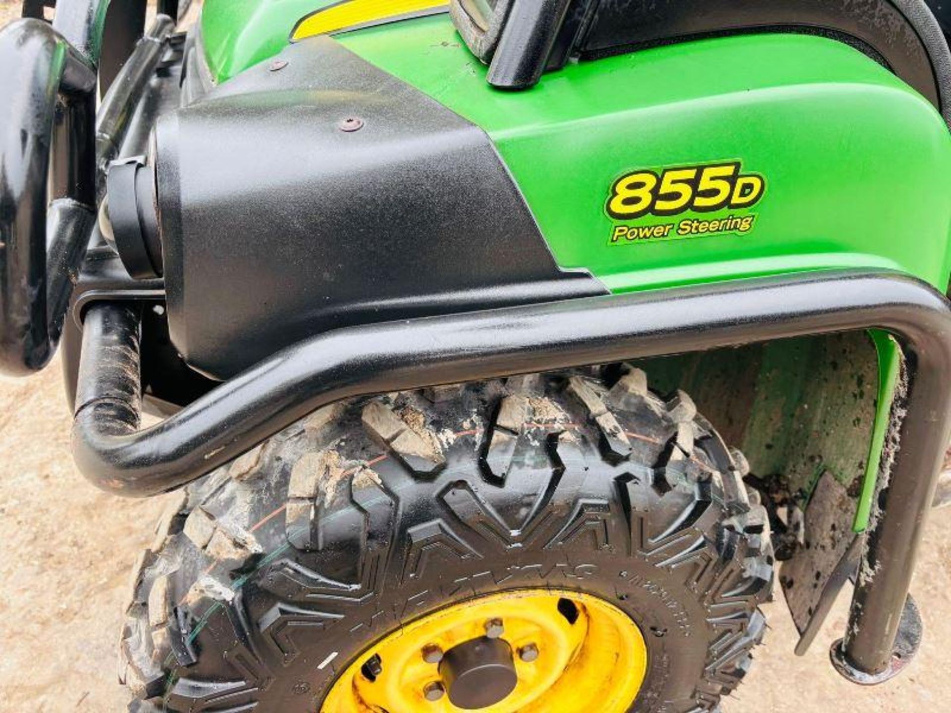 JOHN DEERE 855D 4WD UTV *YEAR 2013* C/W POWER STEERING - Image 8 of 13