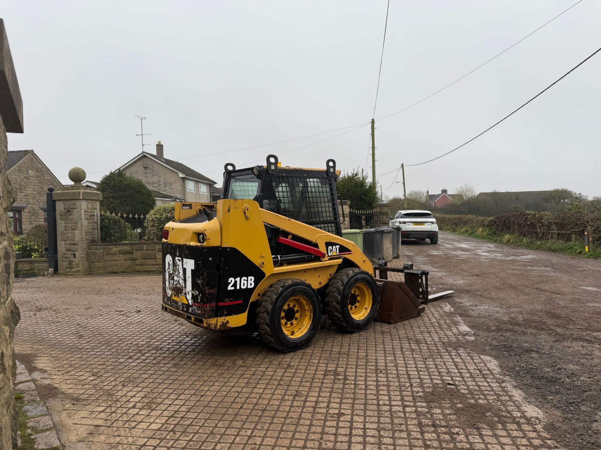 CATERPILLAR 216B WHEELED SKIDSTEER LOADER - Image 8 of 11