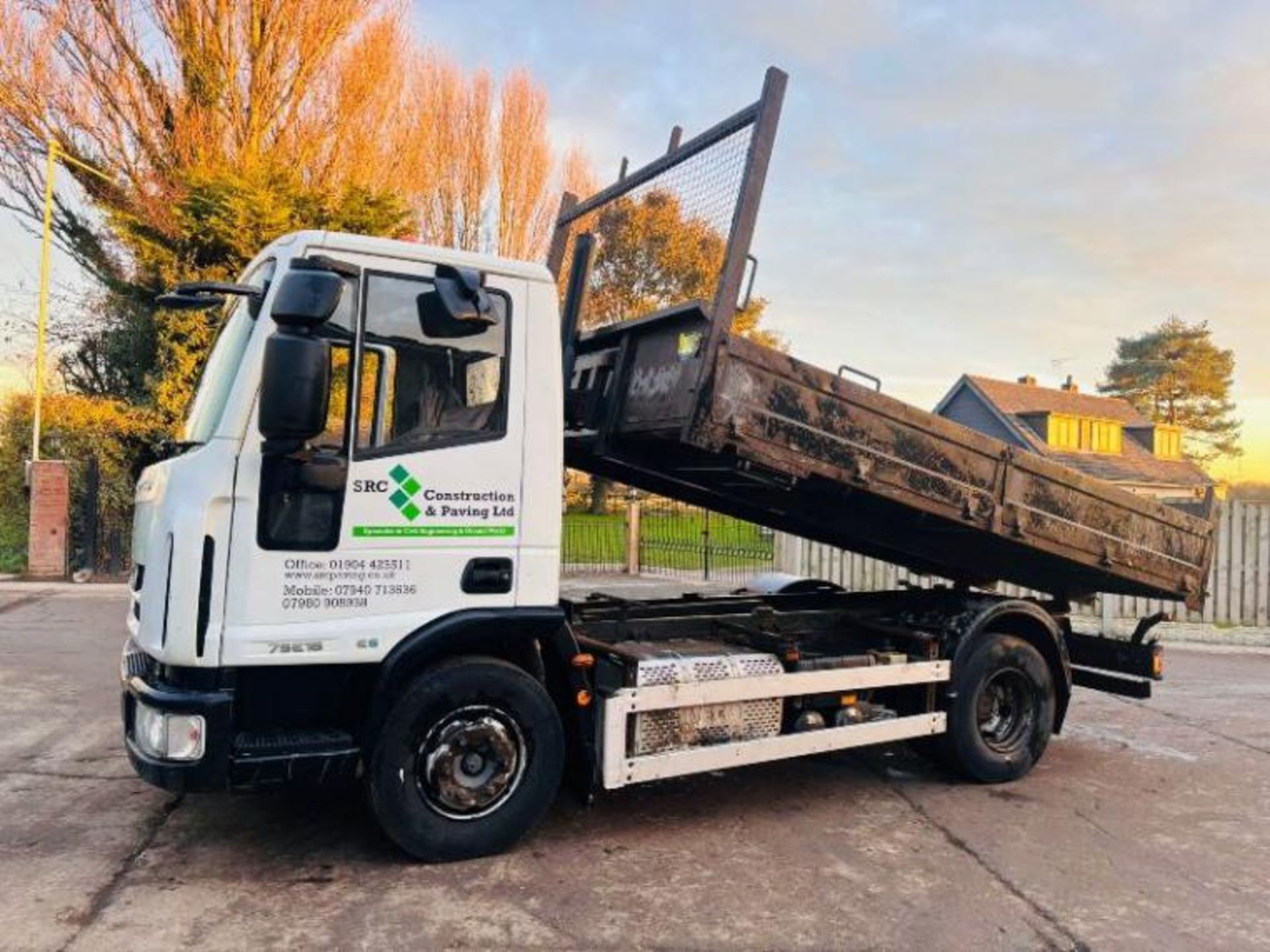 2015 65 IVECO EUROCARGO 75E16K TIPPER S-A HCV - HYDRAULIC TIPPER - TOW BAR - REAR TAIL GATE - 4X2 - Image 2 of 17