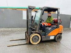 DOOSAN G25E-7 FORKLIFT*C/W PALLET TINES*YEAR 2022* 8319 HOURS*