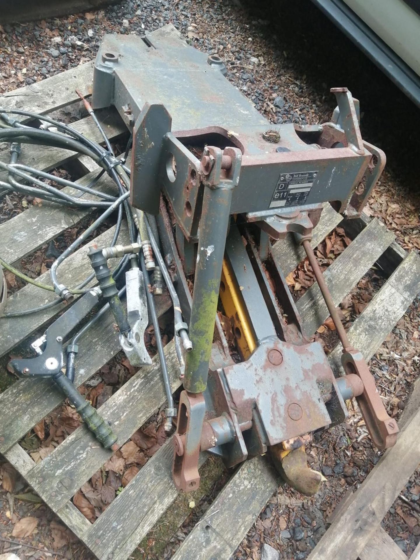 MASSEY FERGUSON PICKUP HITCH