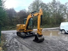 2020 CATERPILLAR 305.5E2 MIDI EXCAVATOR - 1531 HOURS.