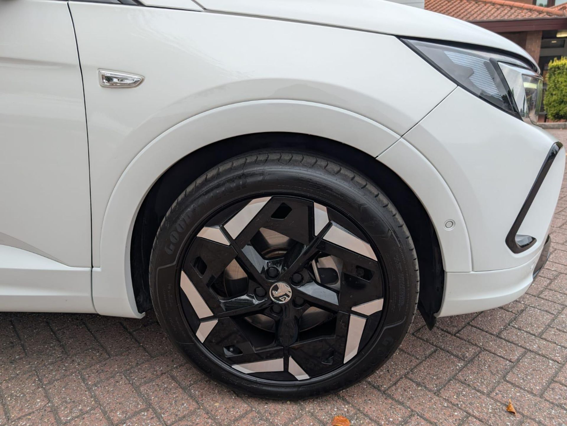 2023 23 VAUXHALL GRANDLAND GSE PHEV AWD AUTO SUV - 12K MILES - ADAPTIVE CRUISE CONTROL - NO VAT - Image 12 of 40