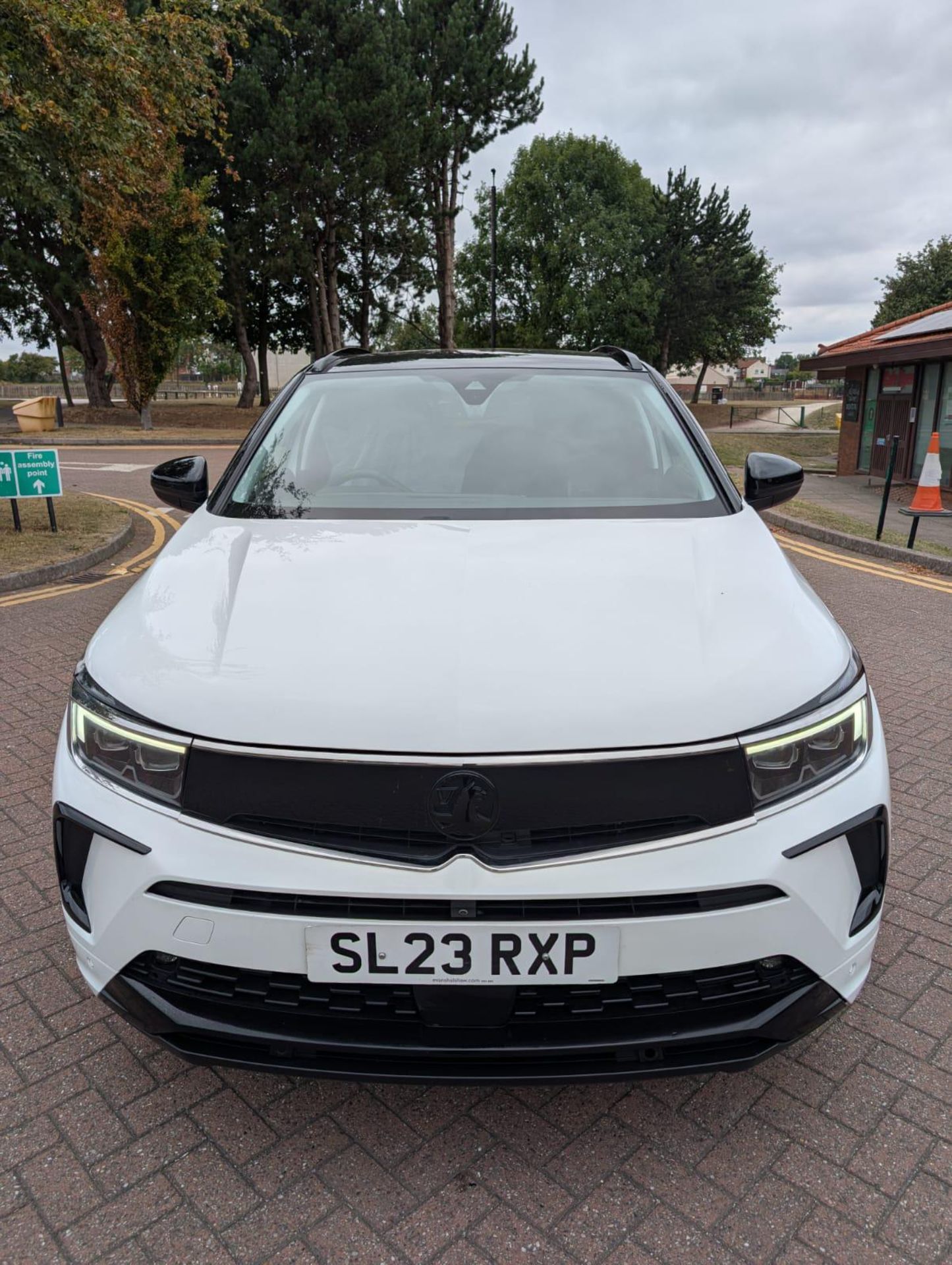 2023 23 VAUXHALL GRANDLAND GSE PHEV AWD AUTO SUV - 12K MILES - ADAPTIVE CRUISE CONTROL - NO VAT - Image 2 of 40