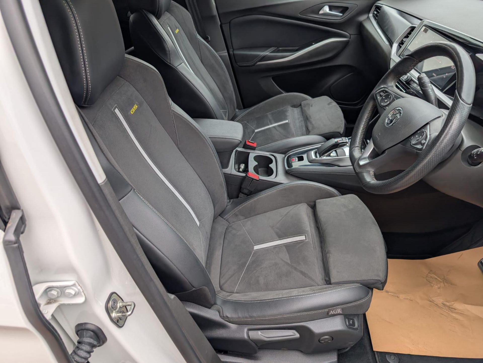 2023 23 VAUXHALL GRANDLAND GSE PHEV AWD AUTO SUV - 12K MILES - ADAPTIVE CRUISE CONTROL - NO VAT - Image 20 of 40