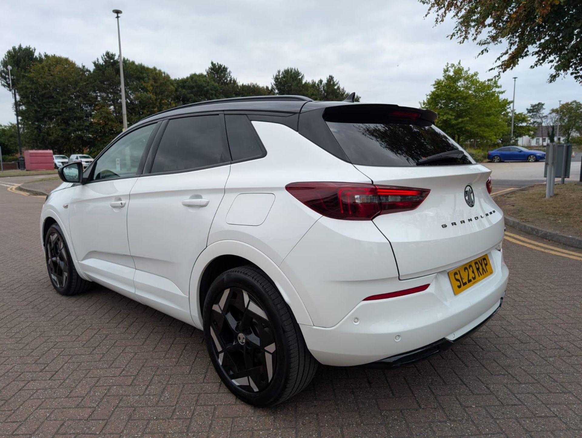 2023 23 VAUXHALL GRANDLAND GSE PHEV AWD AUTO SUV - 12K MILES - ADAPTIVE CRUISE CONTROL - NO VAT - Image 7 of 40