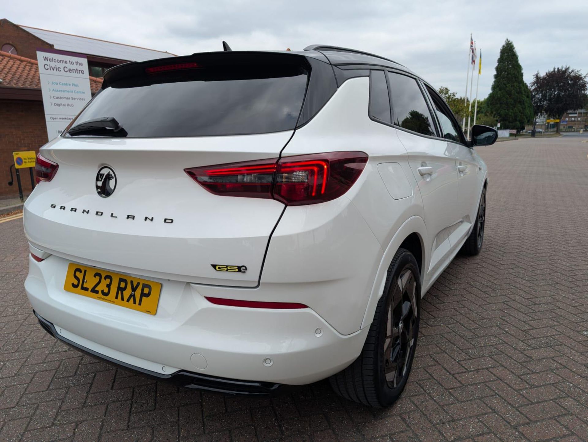 2023 23 VAUXHALL GRANDLAND GSE PHEV AWD AUTO SUV - 12K MILES - ADAPTIVE CRUISE CONTROL - NO VAT - Image 5 of 40