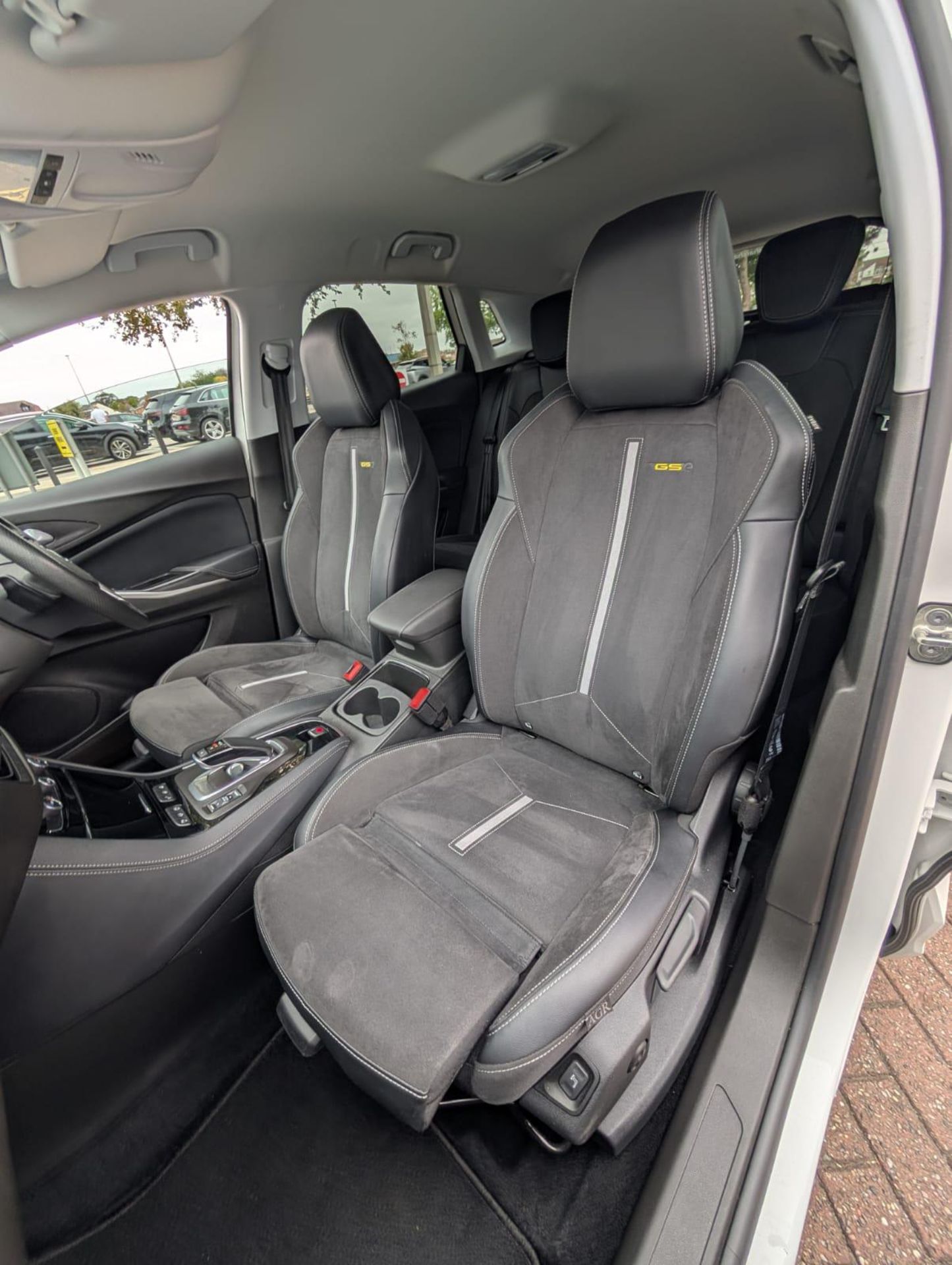 2023 23 VAUXHALL GRANDLAND GSE PHEV AWD AUTO SUV - 12K MILES - ADAPTIVE CRUISE CONTROL - NO VAT - Image 28 of 40