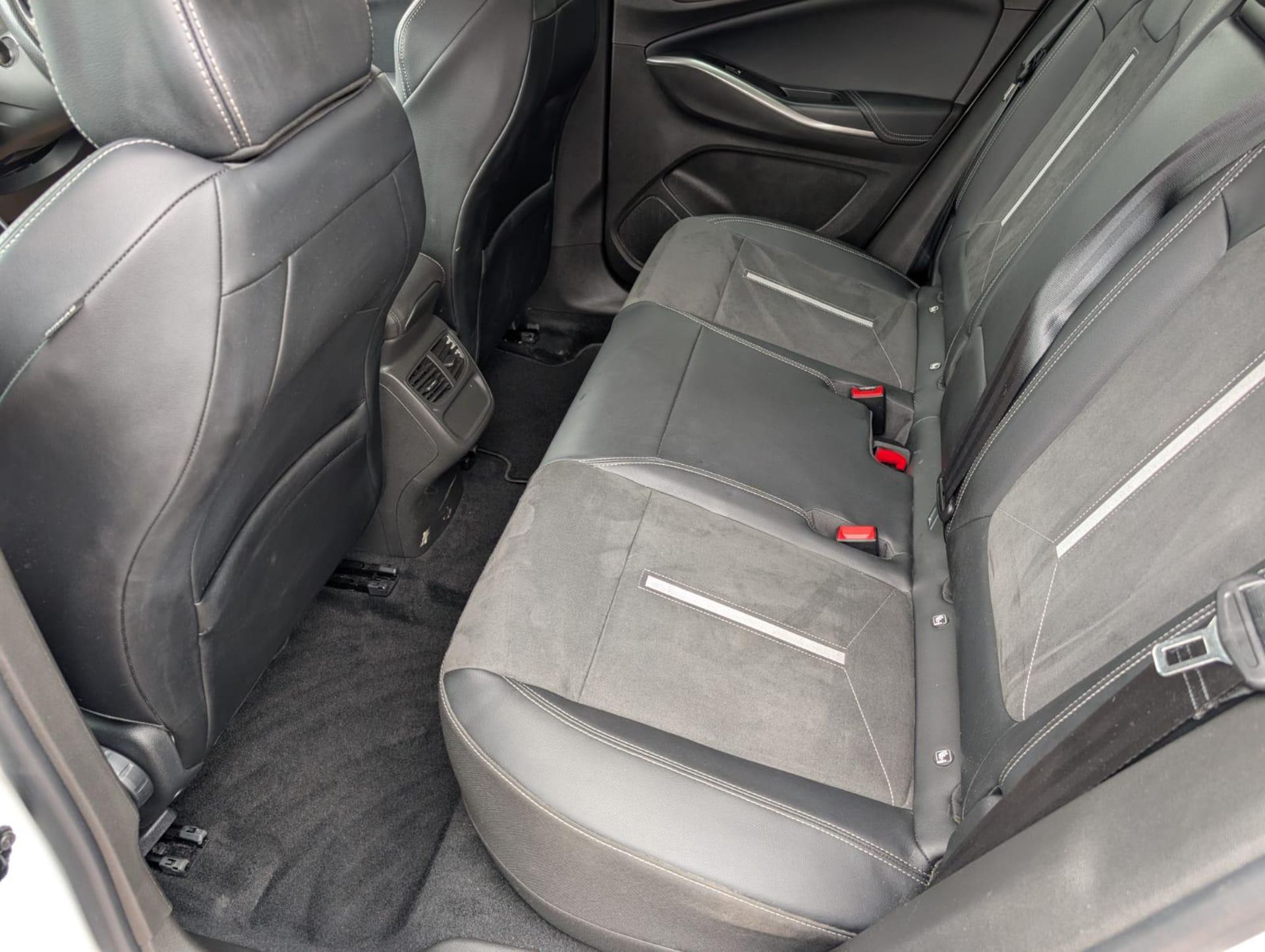 2023 23 VAUXHALL GRANDLAND GSE PHEV AWD AUTO SUV - 12K MILES - ADAPTIVE CRUISE CONTROL - NO VAT - Image 37 of 40