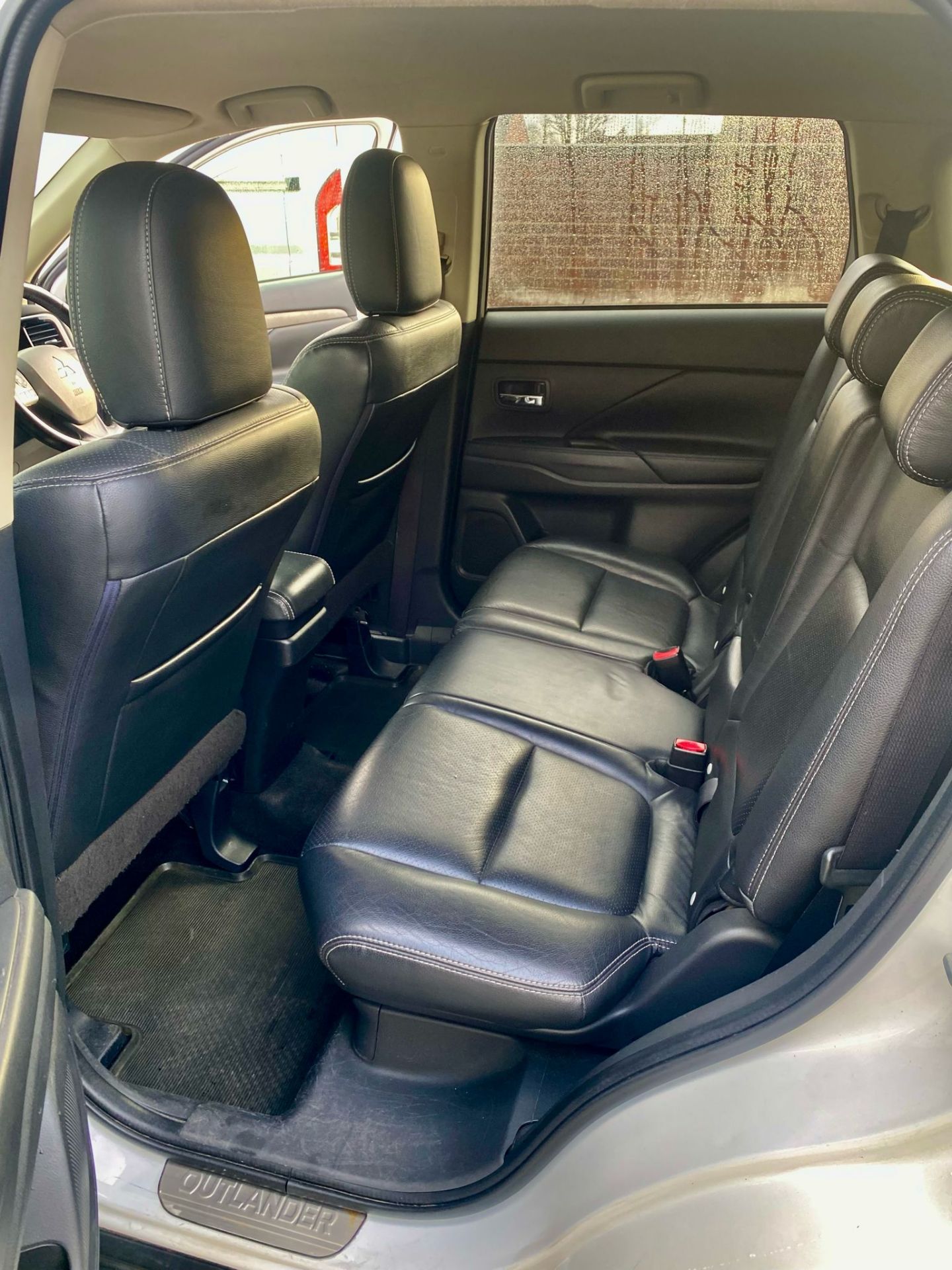 2015 MITSUBISHI OUTLANDER GX3 DI-D AUTO SUV BRILLIANT WHITE *AROUND 76K MILES* FULL LEATHER* - Image 12 of 19