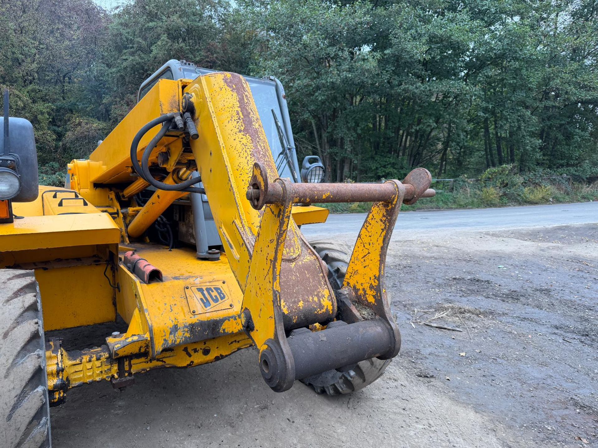 JCB 520-55 2 TON 5.5MTR 4WD TELESCOPIC TELEHANDLER - Image 7 of 14